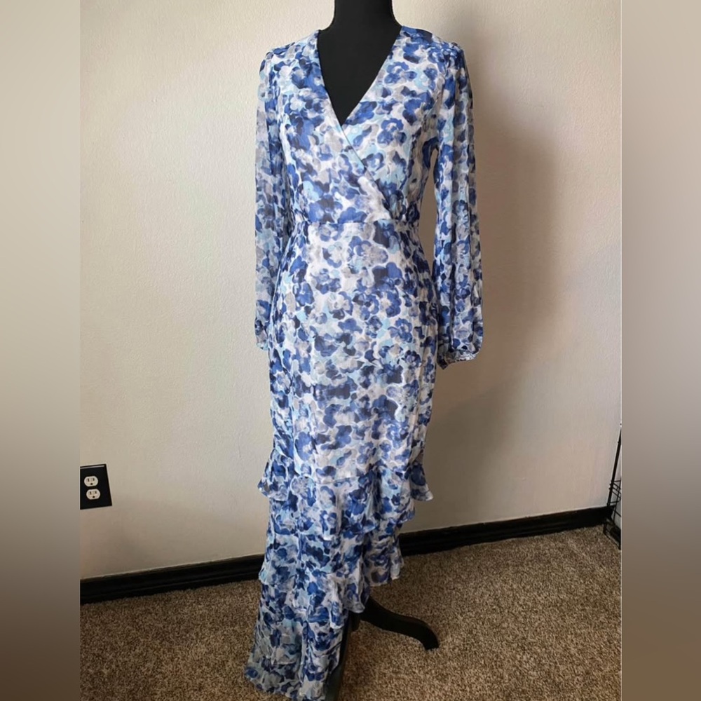 Elegant Blue Floral Wrap Dress